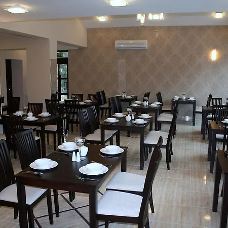 Monali Pensjonat 3*